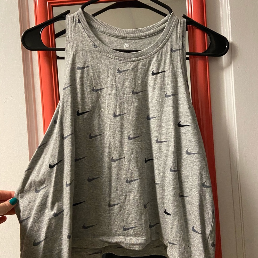 Nike cropped tank